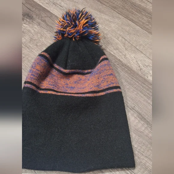 New Era Black and Orange Kids BeanieSMOKE FREE HOME - Picture 3 of 4